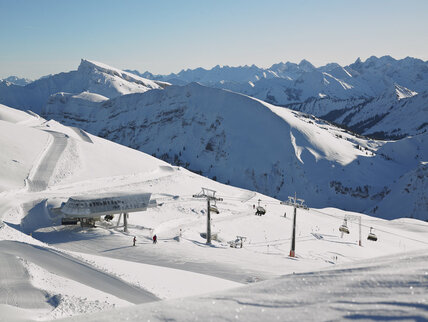 Skifahren_am_Diedamskopf__c__Alex_Kaiser_-_Diedamskopf_Alpin_Tourismus_GmbH___Co_KG